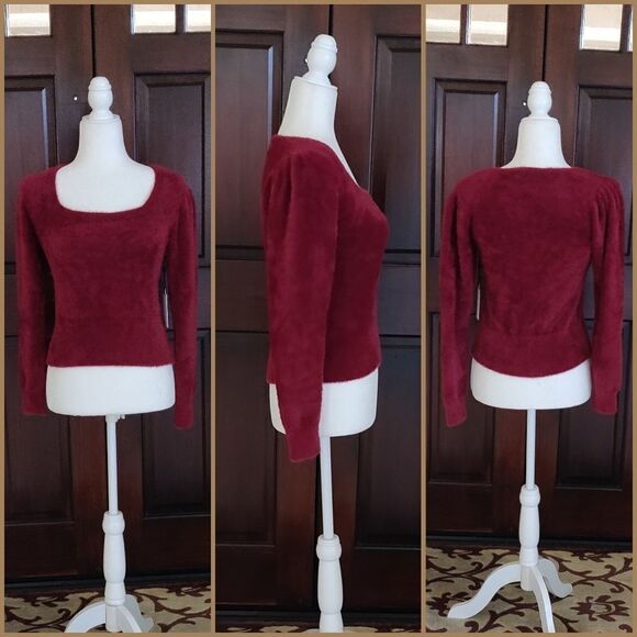 ASTR Fuzzy Crop Sweater - Picture 4 of 10